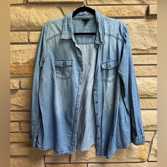 Torrid Denim button Up Shirt Blue Chambray 1x - Picture 3 of 10